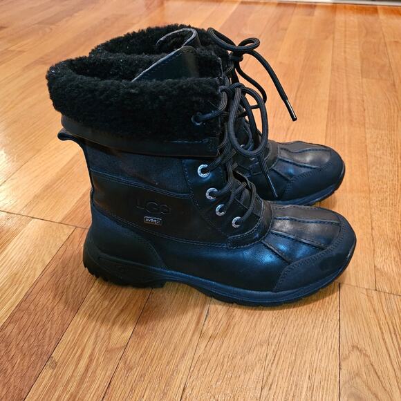 UGG
Adirondack Waterproof Women's Black Lace-Up Boots Size 5 - Picture 1 of 9